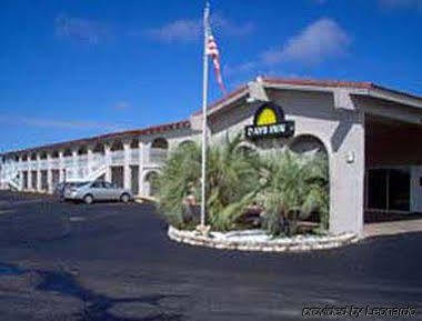 Days Inn By Wyndham San Antonio Lytle Ngoại thất bức ảnh